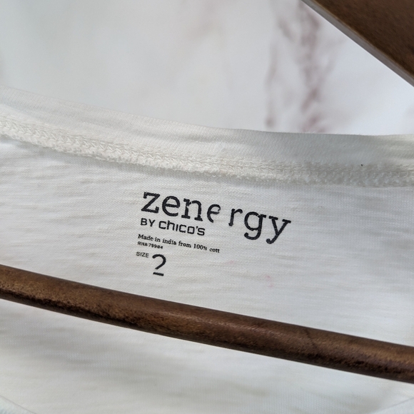 Chicos T Shirt Women Large 2 White Tee V Neck Gold Stamp Printed Quarter Sleeve - Picture 3 of 12